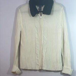 Designers Original ivory colored zippered front sweater/black faux fur collar